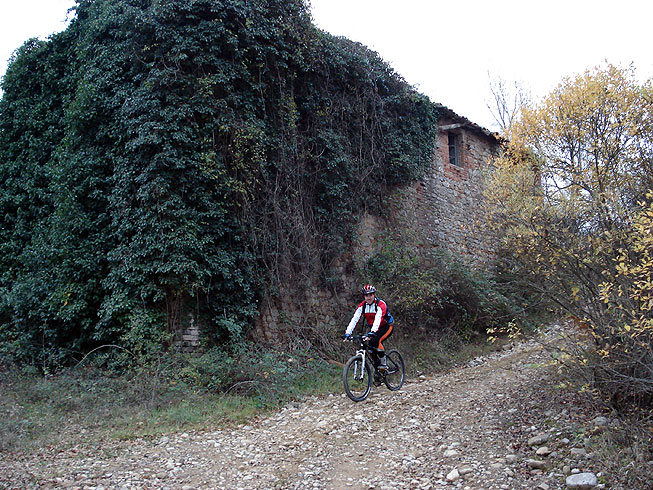 From Paciano to Città della Pieve over Monte Pausillo