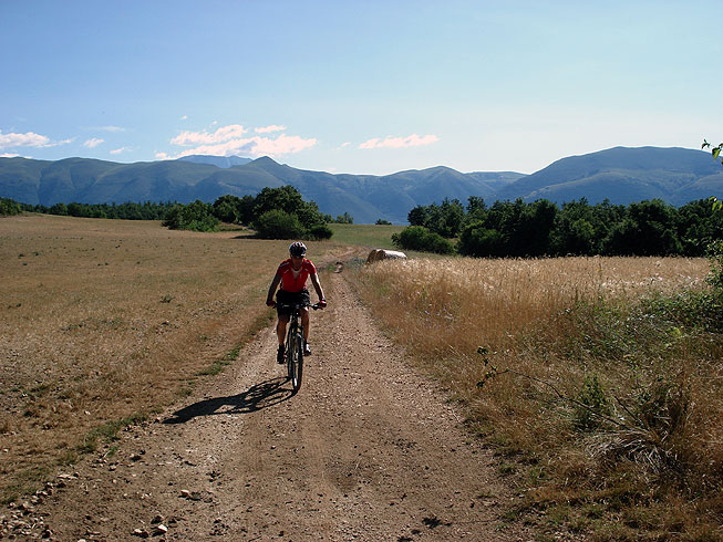 Cascia: Wiesen und Wälder auf den Bergen der hl. Rita