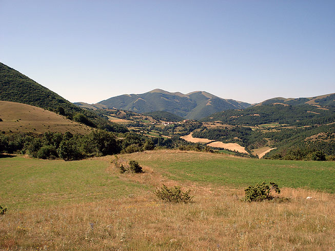 Cascia: Wiesen und Wälder auf den Bergen der hl. Rita
