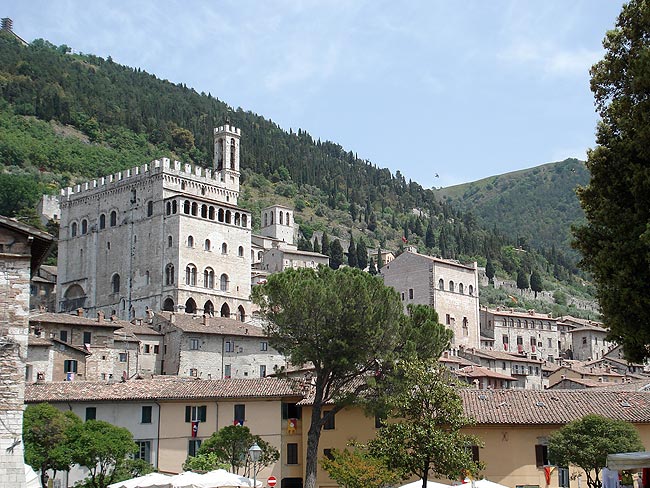 Gubbio, the "Ceri" and the mysterious Bottaccione